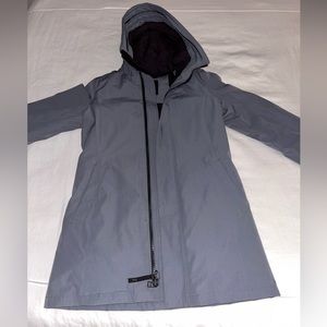 Aritzia TNA Summit Parka Size M in icey blue color